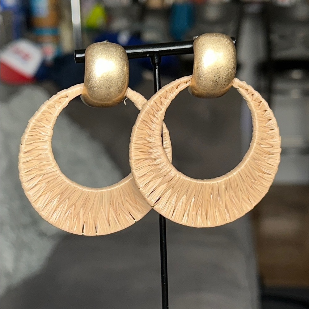 Anthropologie Peach Raffia Hoop Earrings with Gold Tops